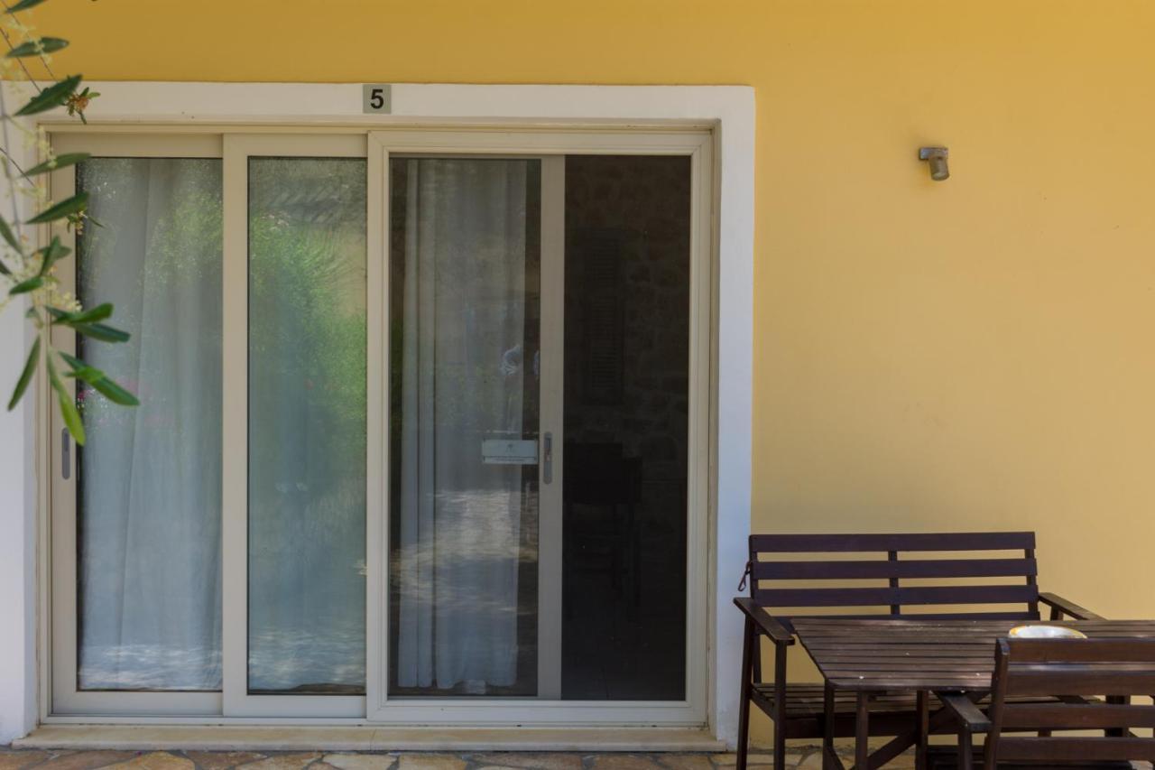 Villa Elaia Suites & Apartments No.5 ガイオス エクステリア 写真